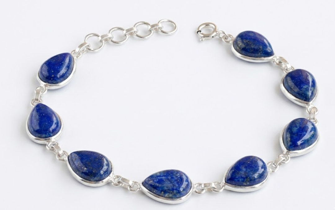 Manufacturer, Exporter, Importer, Supplier, Wholesaler, Retailer, Trader of Lapis Lazuli Bracelet in New Delhi, Delhi, India.