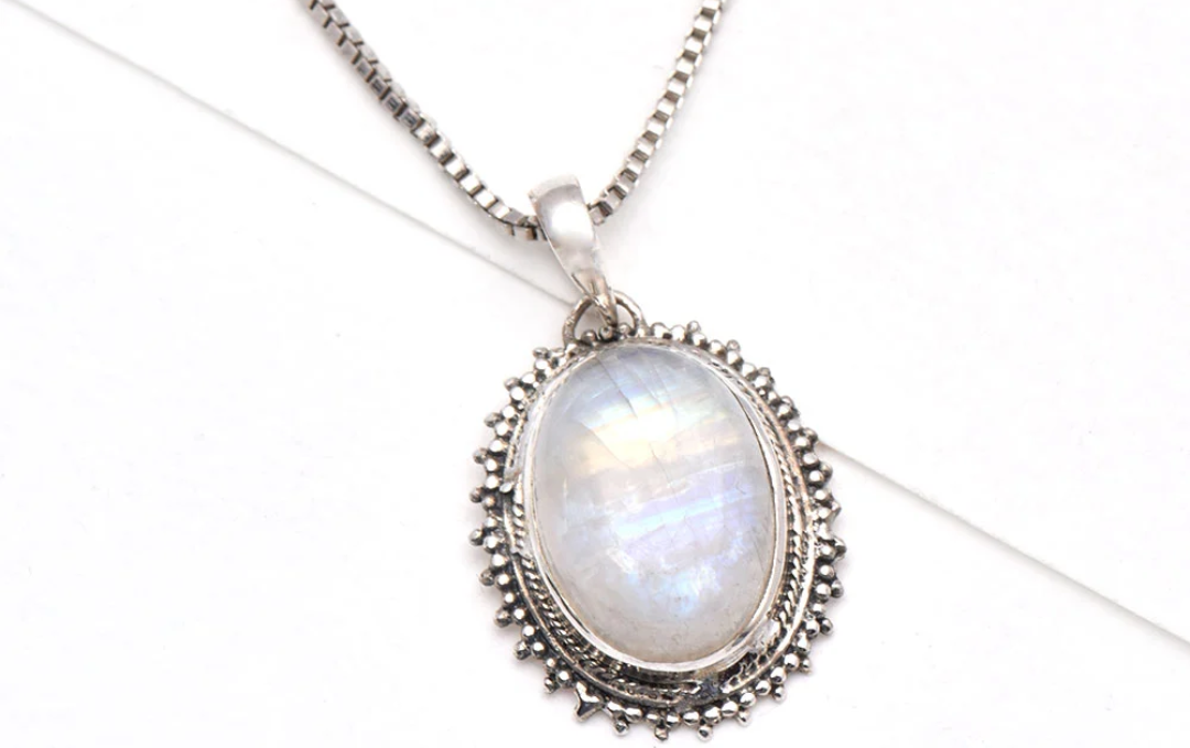 Manufacturer, Exporter, Importer, Supplier, Wholesaler, Retailer, Trader of Moon Stone Pendant in New Delhi, Delhi, India.